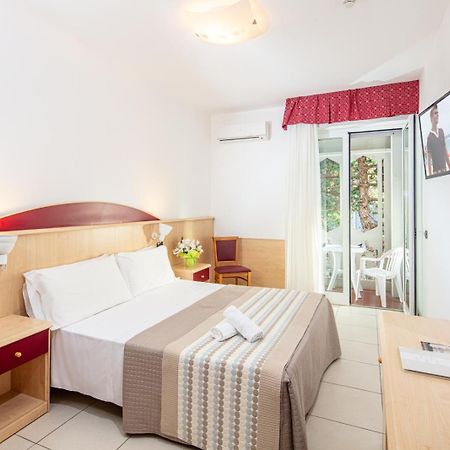 Hotel Regina لينانو سابيادورو المظهر الخارجي الصورة