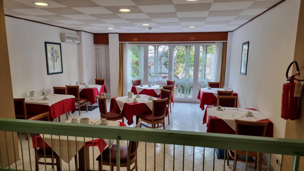 Hotel Regina لينانو سابيادورو المظهر الخارجي الصورة