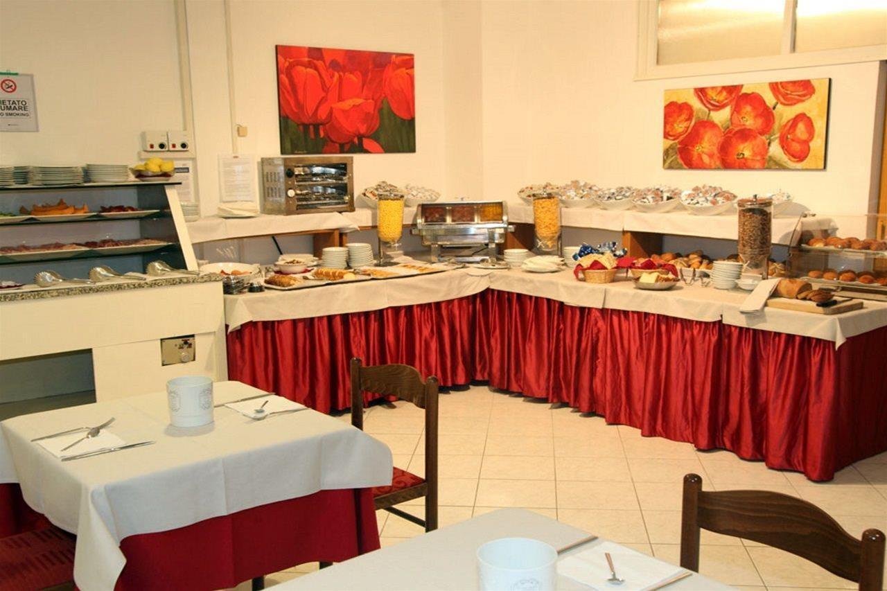 Hotel Regina لينانو سابيادورو المظهر الخارجي الصورة