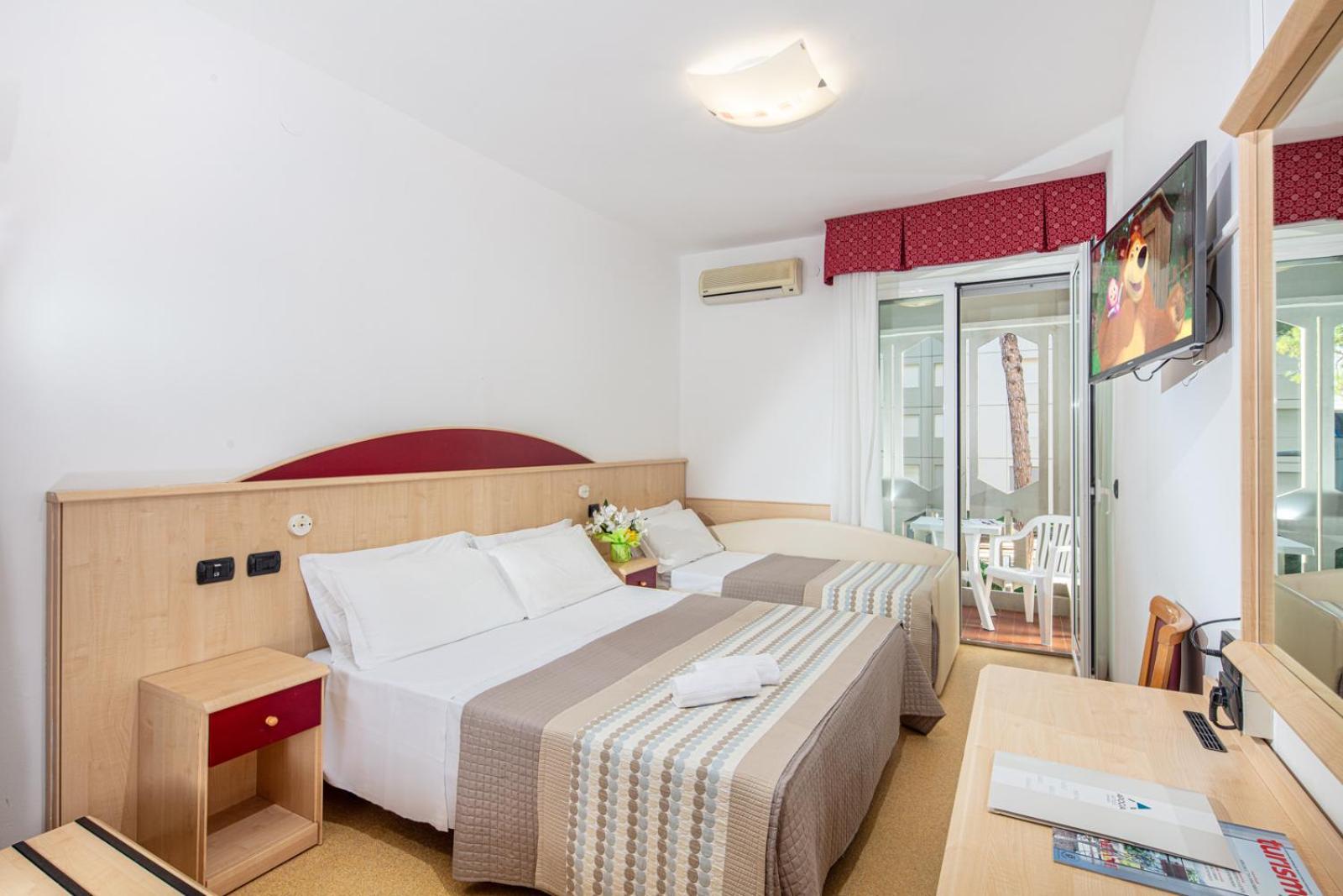 Hotel Regina لينانو سابيادورو المظهر الخارجي الصورة